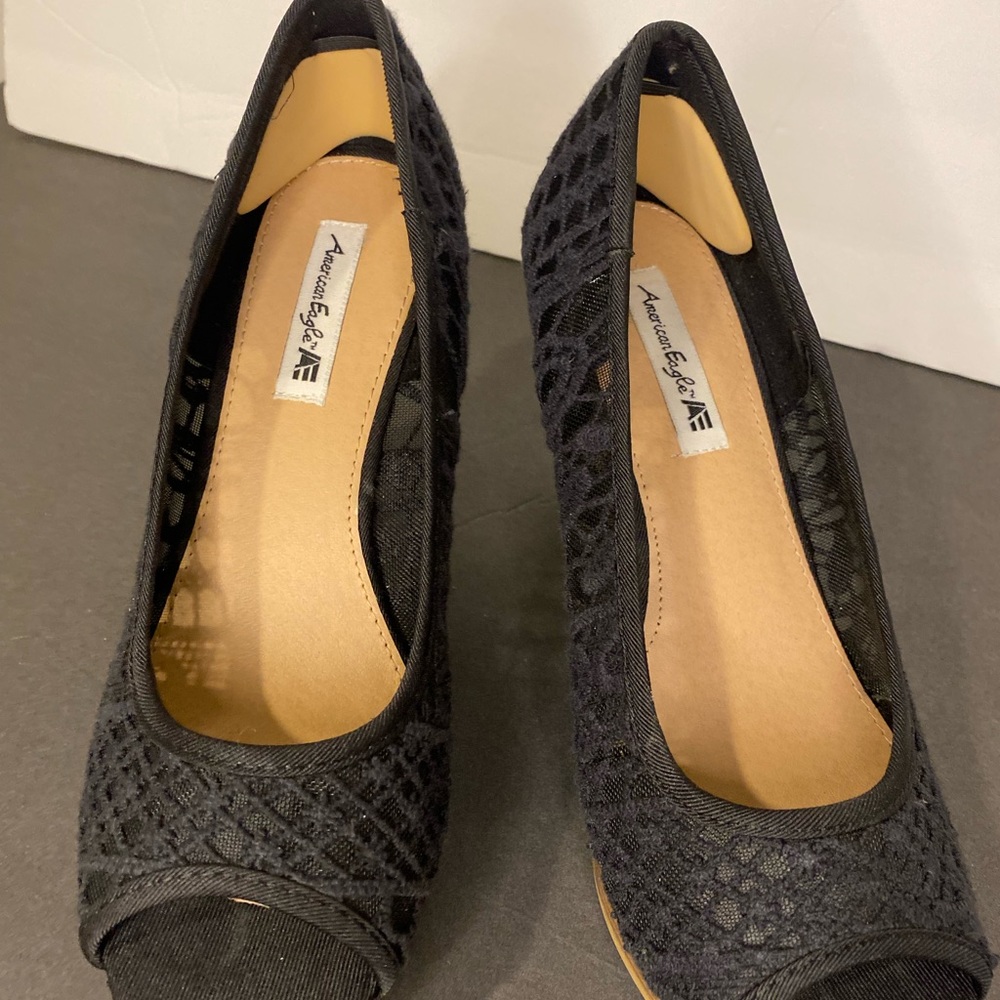 American Eagle Black Lace Wood Wedge Heels - Picture 2 of 7